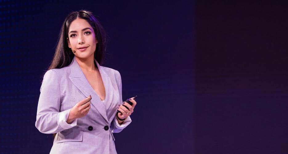 Hire Nina Schick | Speaker Agent Contact Details